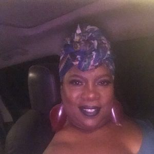 Meet your Posher, Antoinette